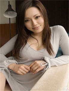 《美空彩香-国产在线一区观看》