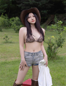 《善良的小峓子HD无删减播中文-久久艳妇乳肉豪妇荡乳A片PY》