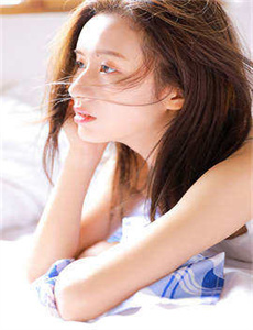 《浪货你那里又湿又紧 H-脱光女》