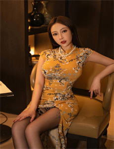 《漂亮的小峓子4在钱免费中-性欧美精品VIDEOFREE1080P》