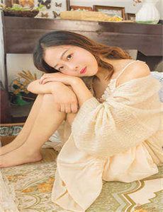 《校花岔开玉腿欲液横流-少女免费观看版高清》